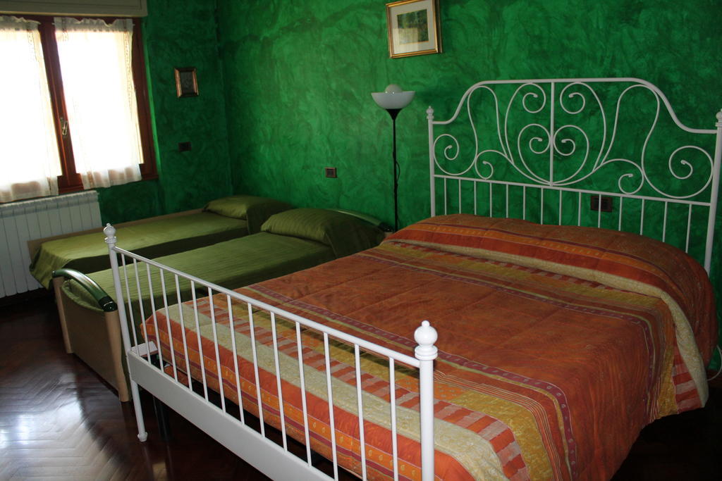 La Casa Della Musica Bed and Breakfast Ciampino Rum bild